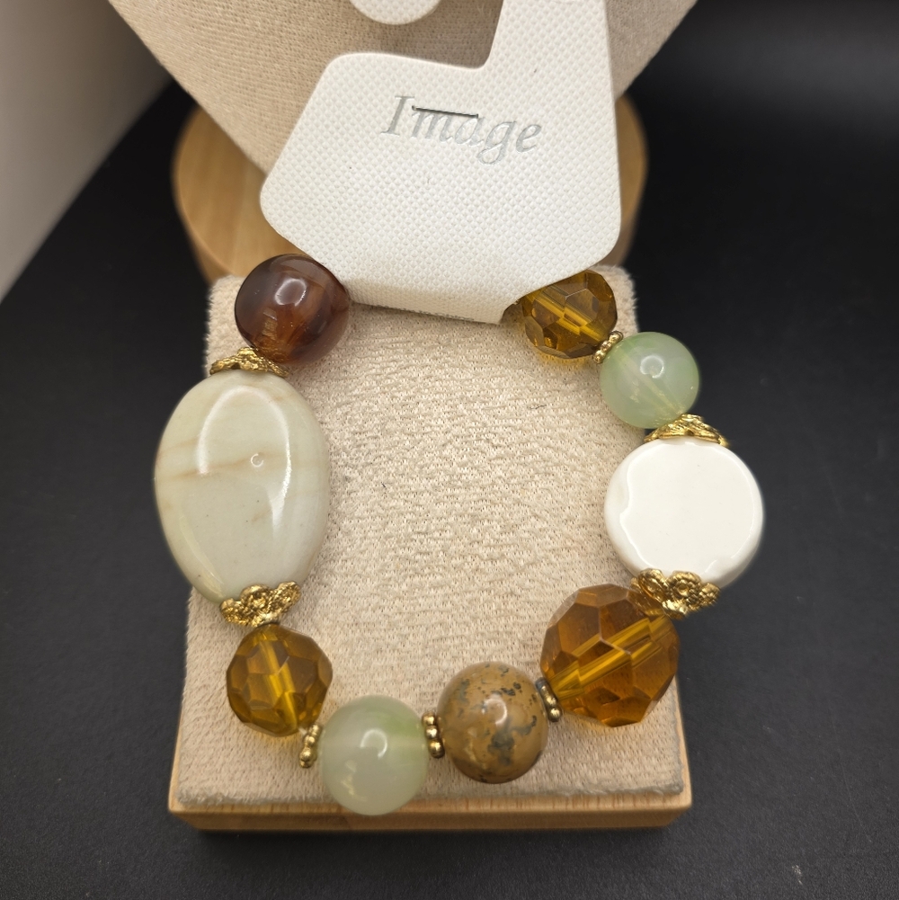 Elegant Gold and Cream Beaded Bracelet (2317)